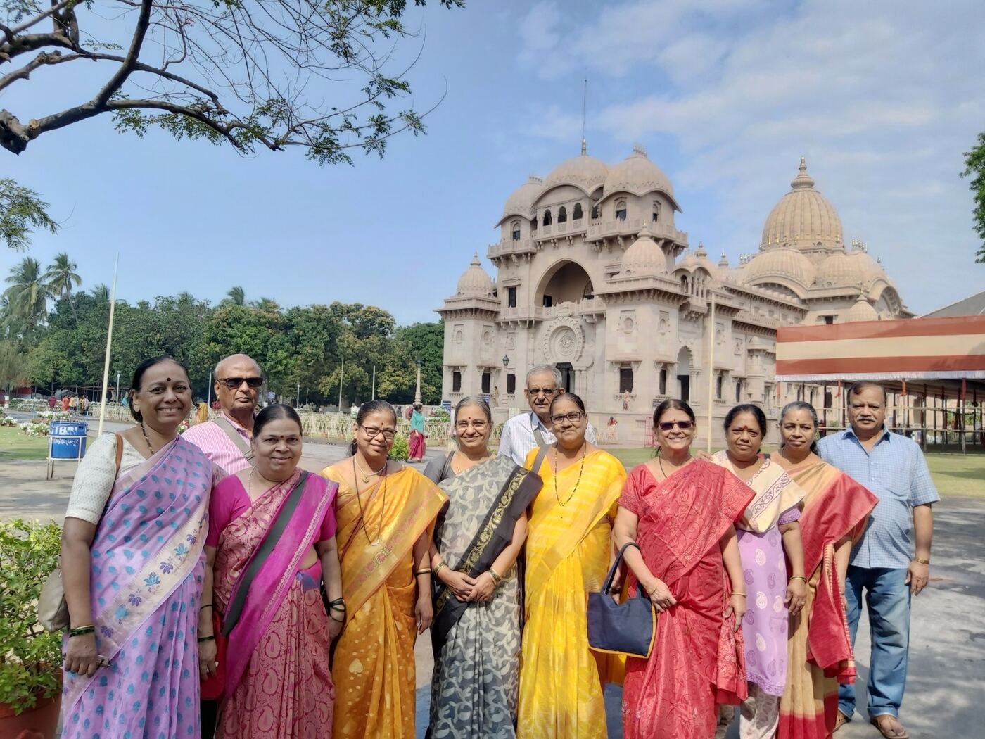 Happy travellers with Chetan Holidays